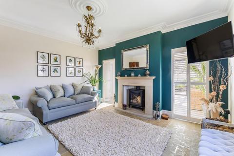4 bedroom detached house for sale, Carlton Lane, Yeadon, Leeds
