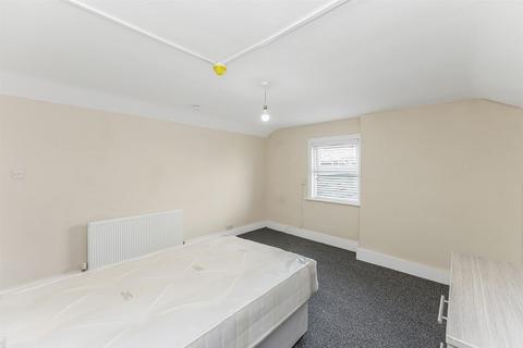 undefined, High Road, Woodford Green