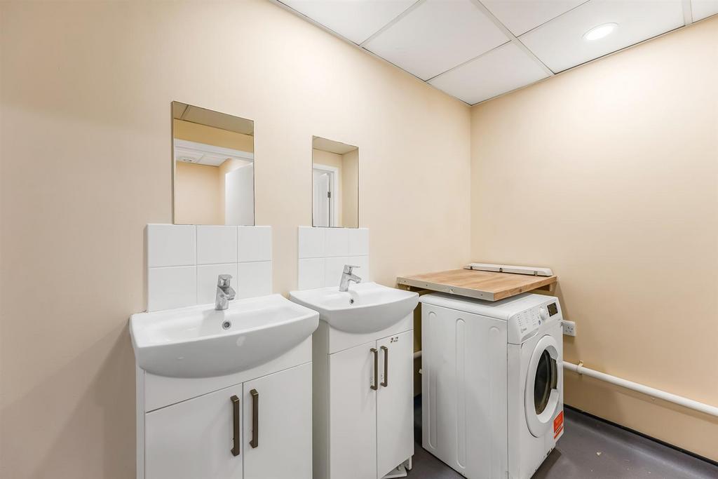 425 high road-17.jpg