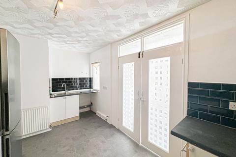 undefined, Blomfield Road, Liverpool, L19