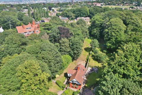 3 bedroom detached house for sale, Noctorum Lane, Prenton, CH43