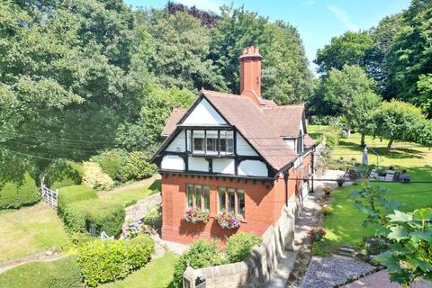3 bedroom detached house for sale, Noctorum Lane, Prenton, CH43