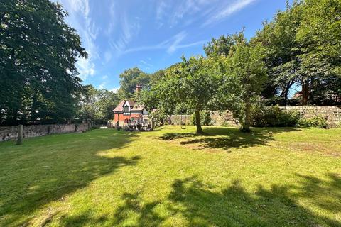 3 bedroom detached house for sale, Noctorum Lane, Prenton, CH43