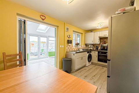 3 bedroom end of terrace house for sale, Burmarsh Lane, Widnes, WA8