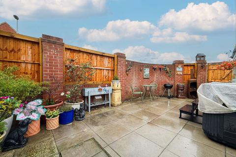 3 bedroom end of terrace house for sale, Burmarsh Lane, Widnes, WA8
