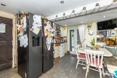 4 bedroom semi-detached house for sale, Horsham Road, Findon, Worthing