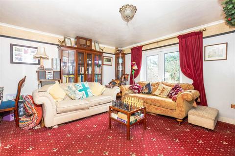 4 bedroom semi-detached house for sale, Horsham Road, Findon, Worthing