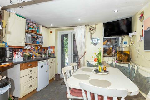 4 bedroom semi-detached house for sale, Horsham Road, Findon, Worthing