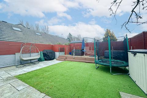 3 bedroom semi-detached house for sale, Irby Road, Wirral, CH61