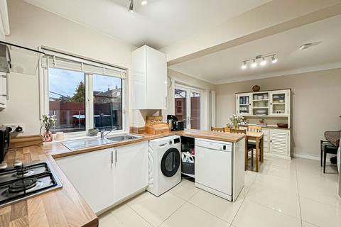 3 bedroom semi-detached house for sale, Irby Road, Wirral, CH61