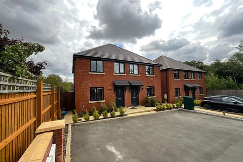 Valentine Lane, Desborough NN14