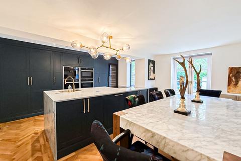 undefined, Hadassah Grove, Liverpool, L17