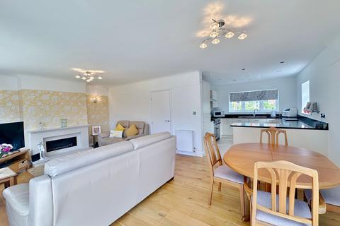 4 bedroom detached house for sale, Hinderton Drive, Heswall, CH60