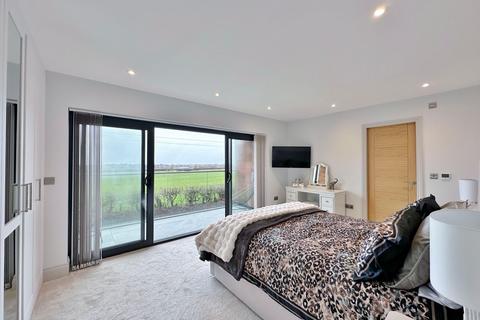 undefined, Oldfield Drive, Heswall, CH60