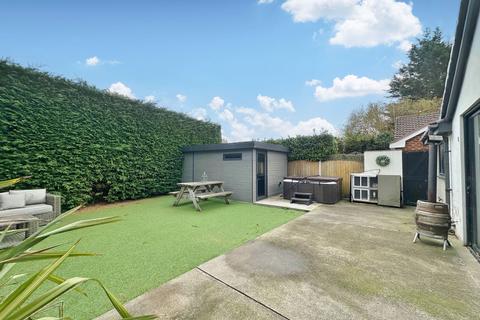 undefined, Manor Drive, Upton, CH49