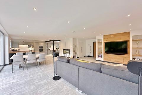 undefined, Manor Drive, Upton, CH49