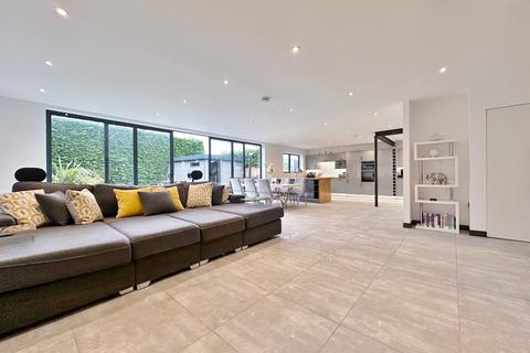 undefined, Manor Drive, Upton, CH49
