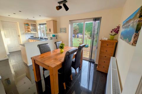 3 bedroom detached house for sale, Woodkind Hey, Wirral, CH63