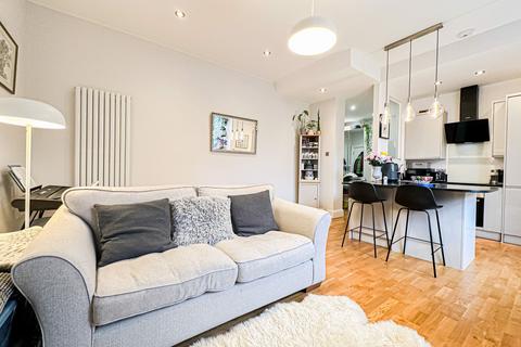 2 bedroom flat for sale, Livingston Drive South, Liverpool, L17