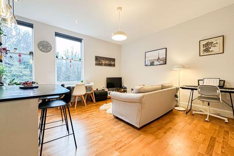 2 bedroom flat for sale, Livingston Drive South, Liverpool, L17