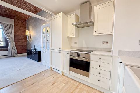 2 bedroom apartment for sale, Albert Dock, Liverpool, L3