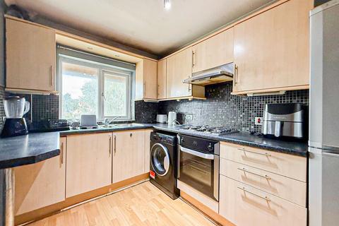 2 bedroom flat for sale, Minster Court, Liverpool, L7
