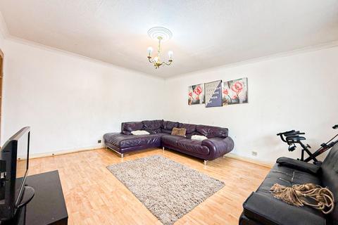 2 bedroom flat for sale, Minster Court, Liverpool, L7