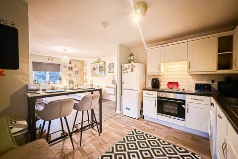 2 bedroom flat for sale, Woodsome Park, Woolton, L25