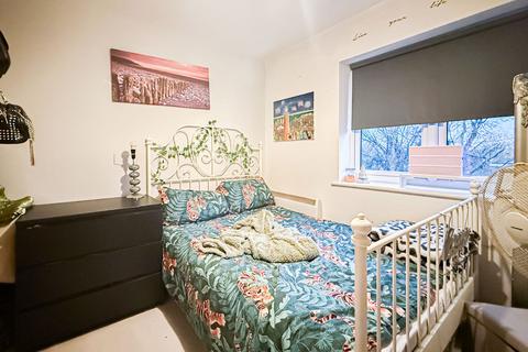 2 bedroom flat for sale, Woodsome Park, Woolton, L25