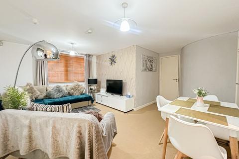 2 bedroom flat for sale, Royal Quay, Liverpool, L3