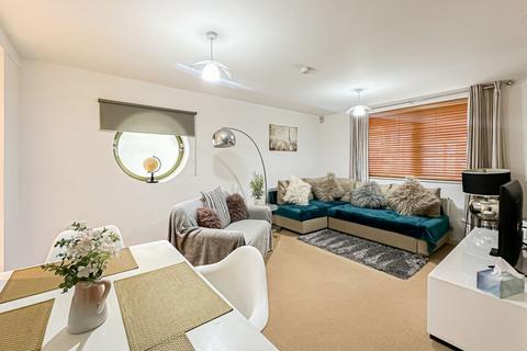 2 bedroom flat for sale, Royal Quay, Liverpool, L3