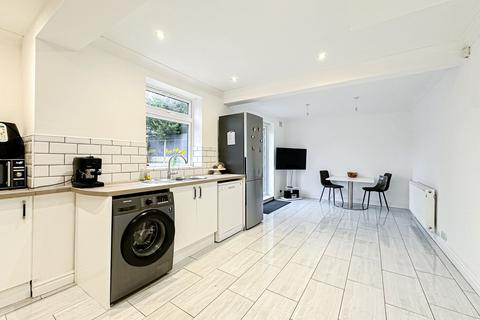 undefined, Hesketh Drive, Wirral, CH60