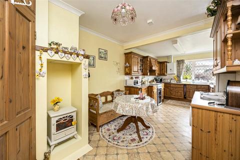 2 bedroom bungalow for sale, Pratton Avenue, Lancing, West Sussex, BN15
