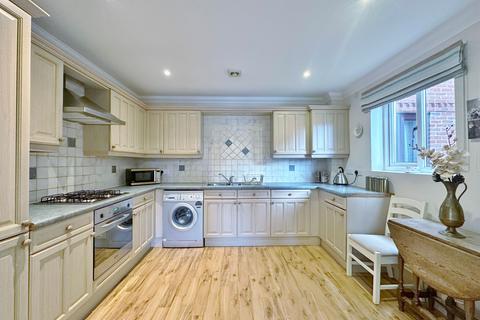 undefined, Thingwall Road, Manor Court, CH61