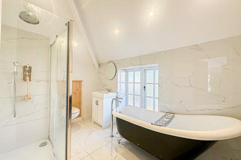 3 bedroom detached house for sale, New Chester Road, Wirral, CH62
