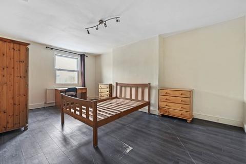 undefined, Uxbridge Road, Shepherds Bush, London, W12 9RA