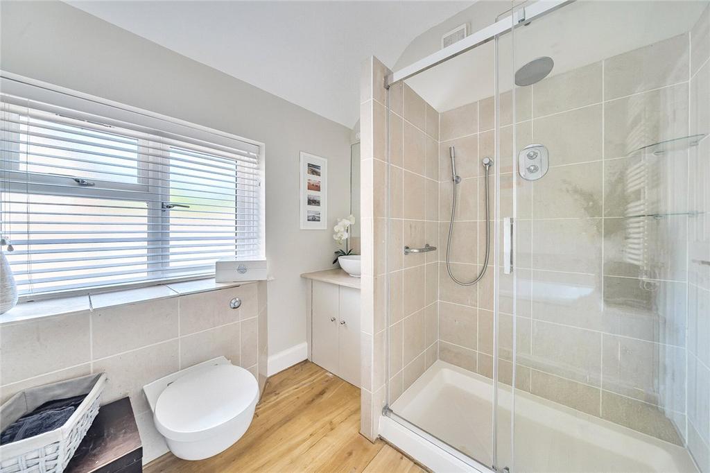 Main Ensuite