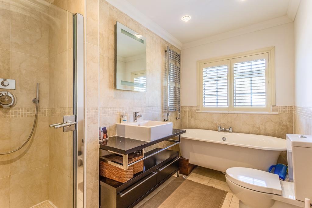 Family bathroom FP