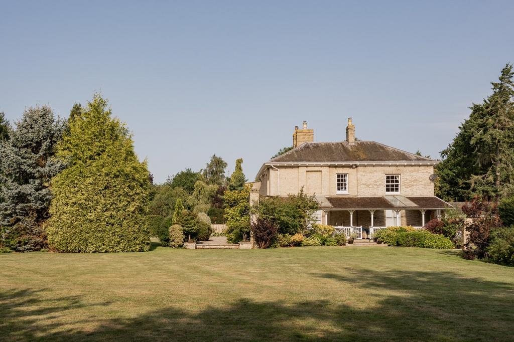 Side Lawn