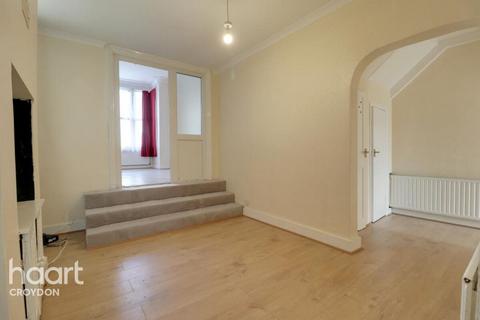 undefined, Melfort Road, THORNTON HEATH
