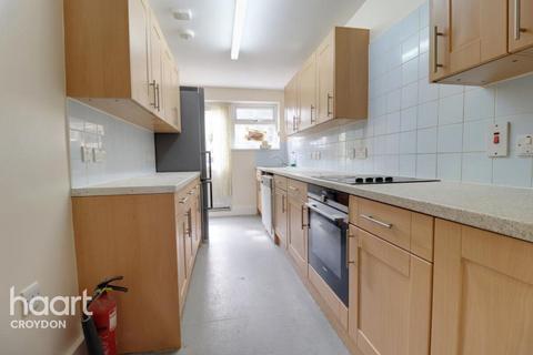 undefined, Melfort Road, THORNTON HEATH