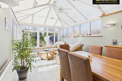 2 bedroom bungalow for sale, Sherwood Avenue, Potters Bar