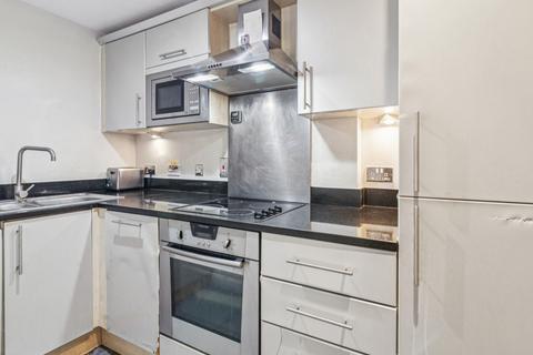 1 bedroom apartment for sale, Chiswick High Road, london, W4