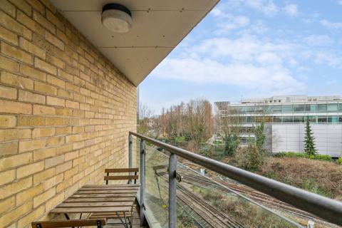 1 bedroom apartment for sale, Chiswick High Road, london, W4