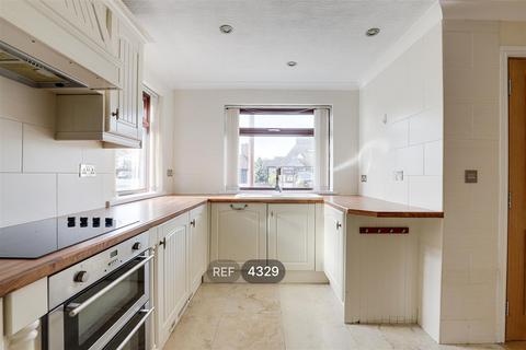 2 bedroom apartment to rent, Nottingham NG5