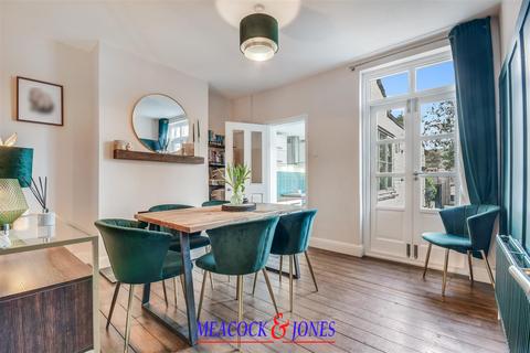 2 bedroom semi-detached house for sale, Kimpton Avenue, Brentwood