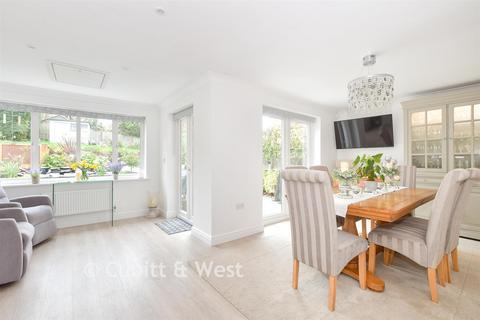 4 bedroom detached house for sale, Timberley Gardens, Uckfield, East Sussex