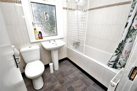 undefined, Russell Rise, Luton