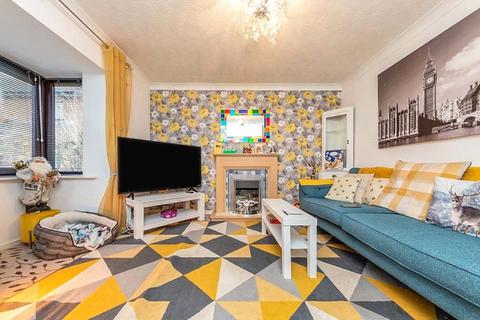 2 bedroom house to rent, Ramerick Gardens, Bedfordshire SG15