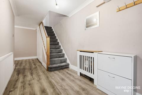 3 bedroom terraced house for sale, Howell Road, Stanford-le-hope SS17